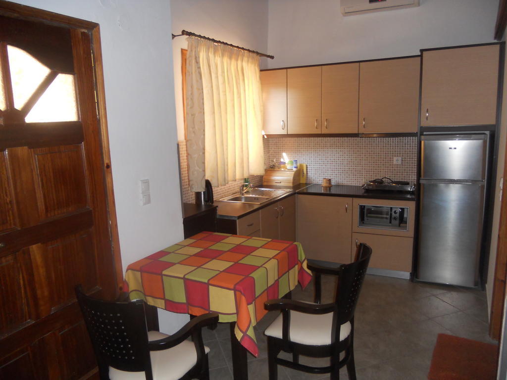 Nadia Apartments Míthimna Szoba fotó