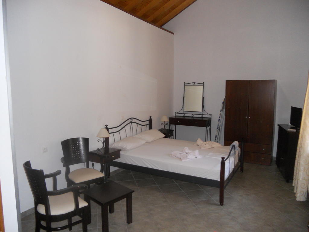 Nadia Apartments Míthimna Szoba fotó